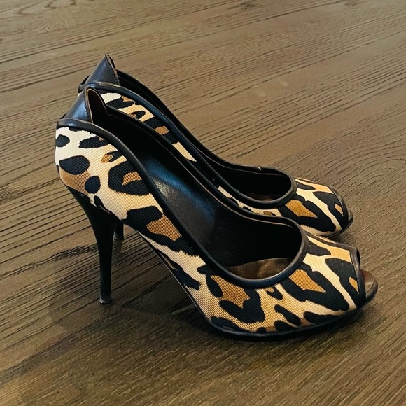 Giuseppe Zanotti Peep Toe Pumps - Picture 2 of 7